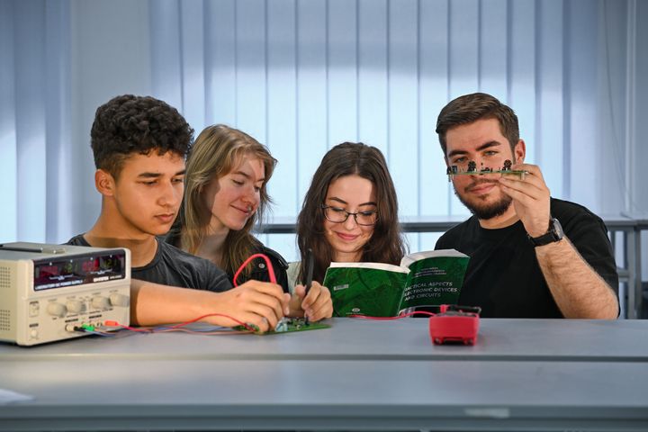 Facultatea de Electronică, Telecomunicații și Tehnologii Informaționale (ETcTI)